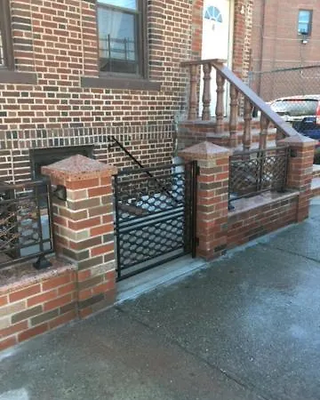 One Bedroom, Nyc 45 Min By Subway , Brooklyn, Brighton Beach